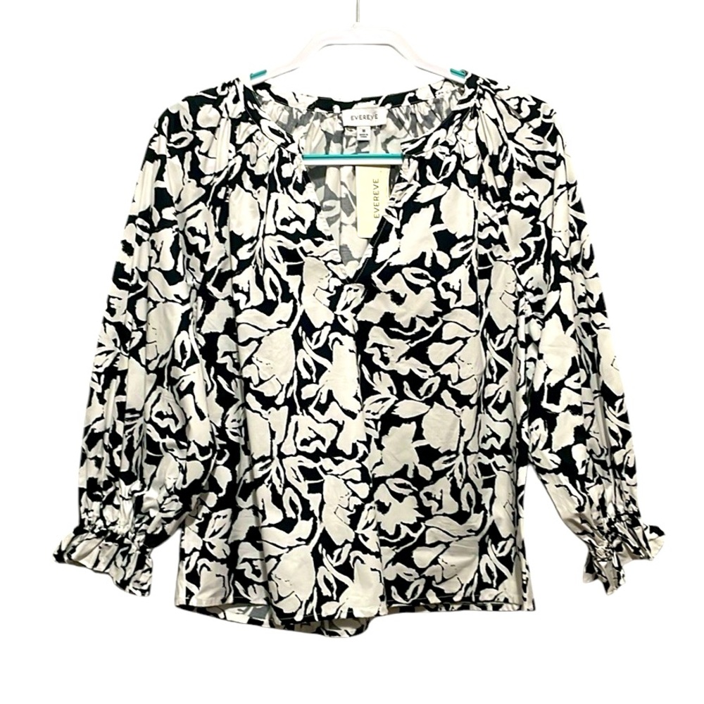 Evereve Black and White Floral V-Neck Blouse